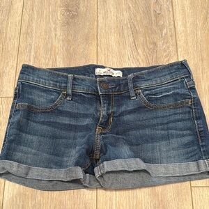 Hollister Women's 5 Blue Denim Shorts